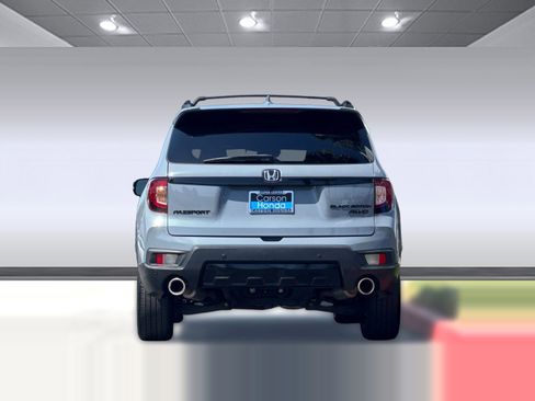 Used 2025 Honda Passport Black Edition image 9