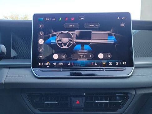 New 2026 Volkswagen Tiguan SE R-Line image 18