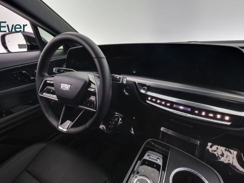Used 2024 Cadillac Lyriq Sport AWD/4WD image 25