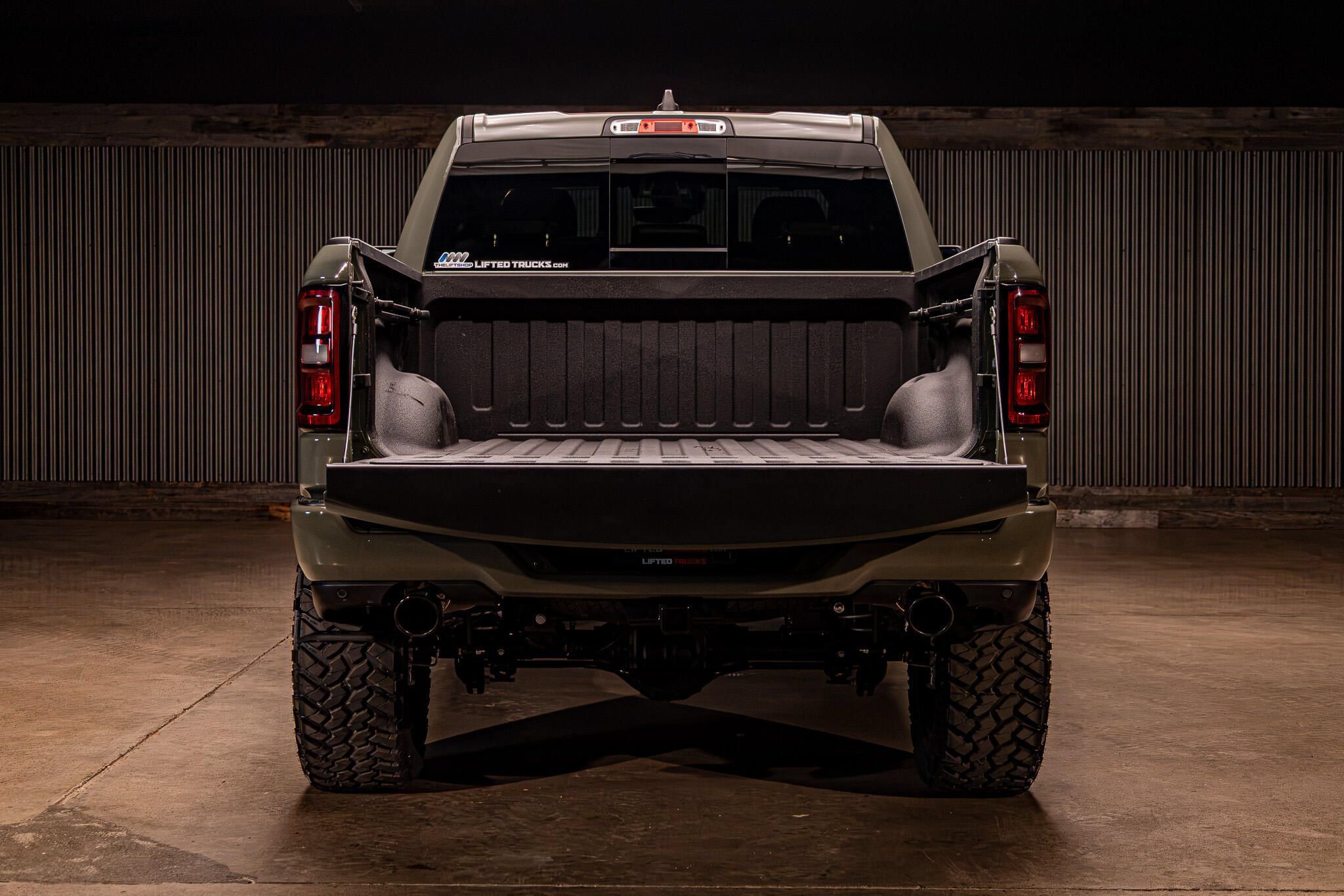 Used 2026 RAM 1500 Laramie w/ Night Edition AWD/4WD image 10