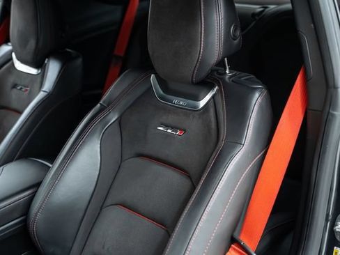 Used 2018 Chevrolet Camaro ZL1 RWD image 21