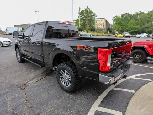 Used 2018 Ford F250 Lariat w/ Lariat Value Package AWD/4WD image 3