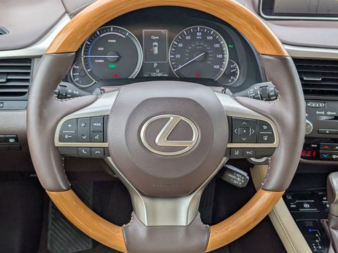 Used 2017 Lexus RX 450h AWD image 11