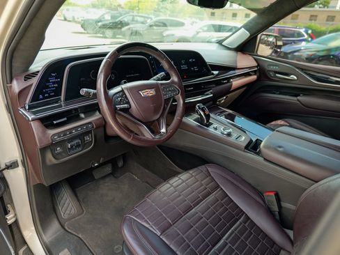 Used 2024 Cadillac Escalade ESV Premium Luxury Platinum AWD/4WD image 23