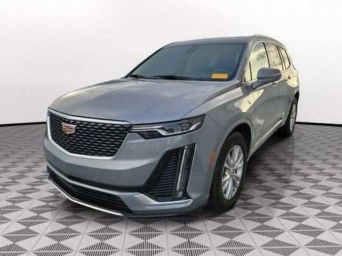 Used 2024 Cadillac XT6 Luxury FWD image 3
