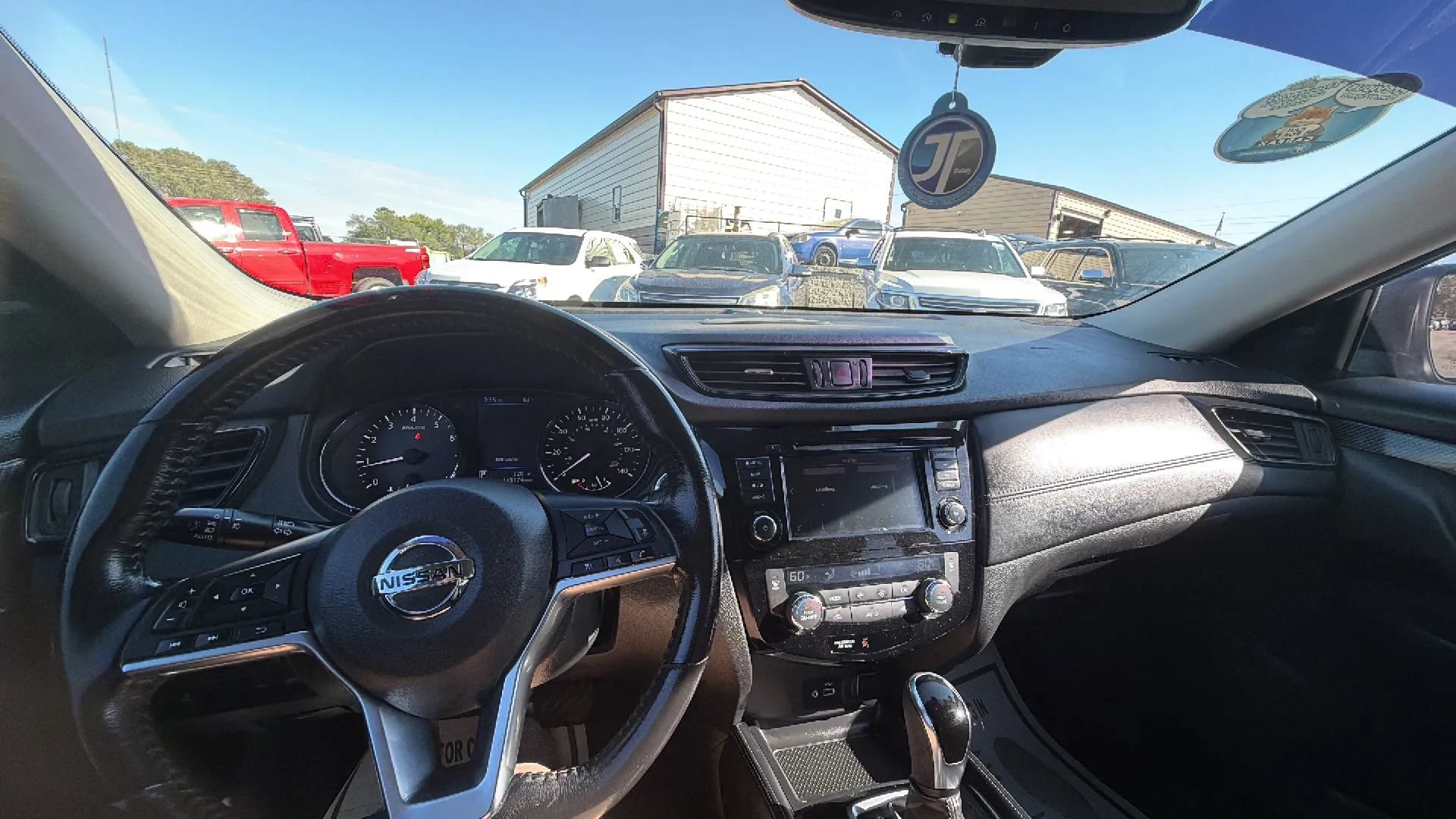 Used 2018 Nissan Rogue SL FWD image 24
