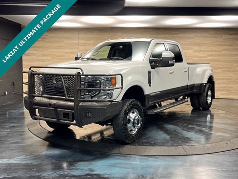 Used 2022 Ford F350 Lariat w/ Lariat Ultimate Package image 5