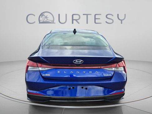 Used 2023 Hyundai Elantra Limited FWD image 4