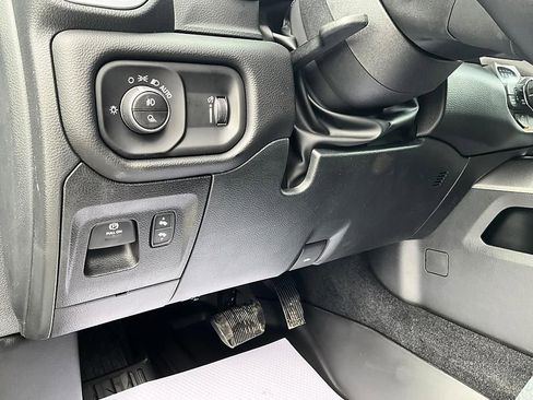 New 2026 RAM 1500 4x4 Crew Cab image 16
