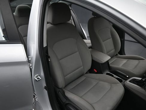 Used 2018 Hyundai Elantra SEL image 19