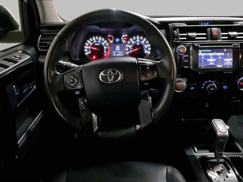Used 2018 Toyota 4Runner TRD Off-Road Premium AWD/4WD image 6