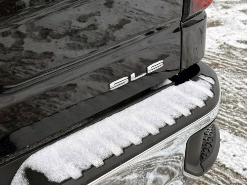 Used 2022 GMC Sierra 1500 SLE image 9