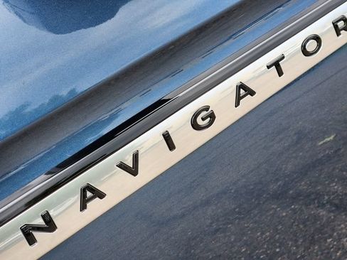 New 2027 Lincoln Navigator Reserve AWD/4WD image 17