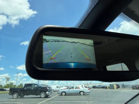 Used 2020 Dodge Journey SE FWD image 21