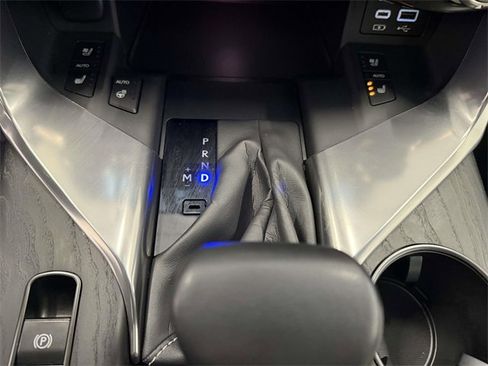 Used 2023 Lexus LX 600 4WD w/ Luxury Package image 25