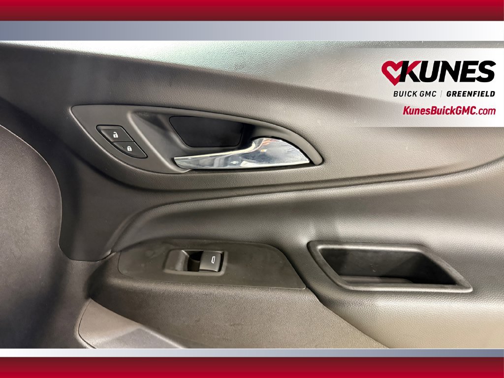 Used 2018 Chevrolet Equinox LT FWD image 36