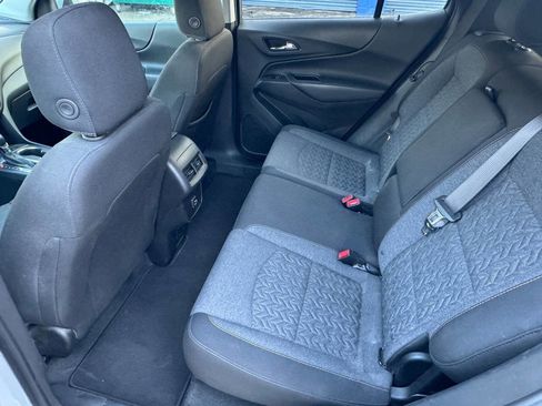 Used 2022 Chevrolet Equinox LT image 12