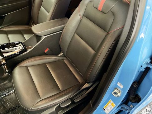 Used 2024 Chevrolet Trax RS w/ Sunroof Package FWD image 18