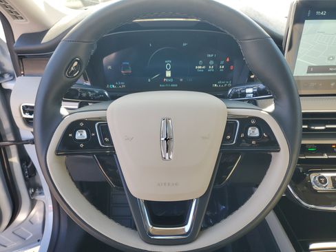 New 2026 Lincoln Corsair Reserve w/ Jet Appearance Package image 16