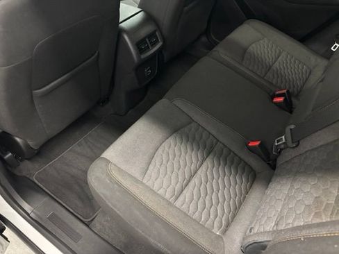 Used 2019 Chevrolet Equinox LT FWD image 11