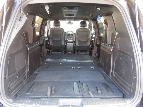 Used 2018 Dodge Grand Caravan GT image 24