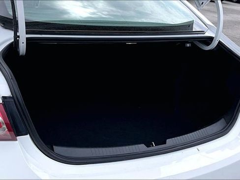 Used 2022 Chevrolet Malibu LT image 31