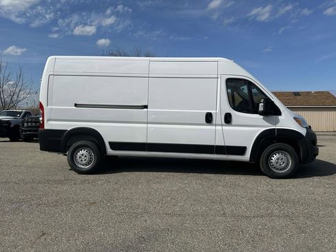 New 2026 RAM ProMaster 2500 w/ Convenience Group image 2