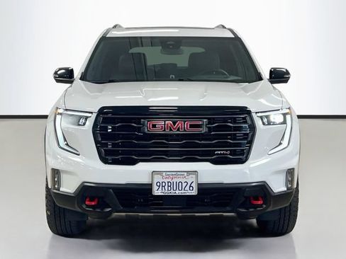 Used 2025 GMC Acadia AT4 w/ Luxury Package AWD/4WD image 2
