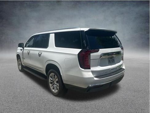 Used 2024 GMC Yukon XL SLT w/ SLT Luxury Package AWD/4WD image 9