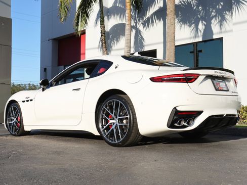 Used 2024 Maserati GranTurismo Trofeo image 19