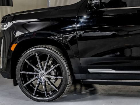 Used 2021 Cadillac Escalade Luxury RWD image 12