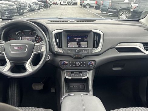 Used 2024 GMC Terrain SLE w/ Driver Convenience Package FWD image 19