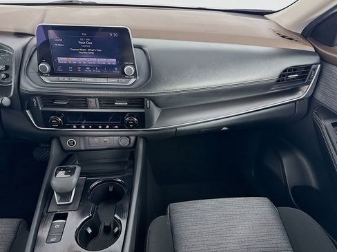 Used 2023 Nissan Rogue SV image 28