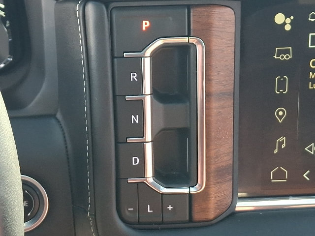 Used 2024 GMC Yukon Denali Ultimate AWD/4WD image 11