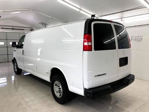 Used 2019 Chevrolet Express 2500 Extended w/ Driver Convenience Package RWD image 6