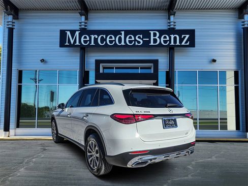 New 2026 Mercedes-Benz GLC 300 4MATIC image 4