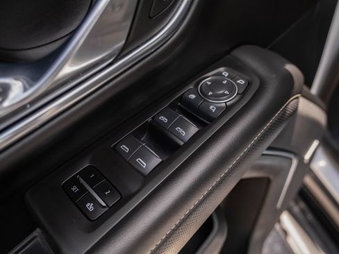 Used 2024 Chevrolet Tahoe Premier RWD image 12