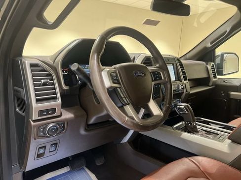 Used 2019 Ford F150 King Ranch w/ Equipment Group 601A Luxury AWD/4WD image 9