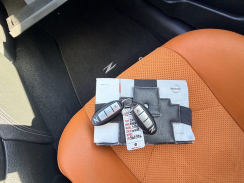Used 2012 Nissan 370Z Touring RWD image 13
