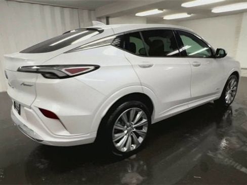 Certified 2024 Buick Envista Avenir image 8