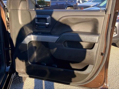 Used 2019 Chevrolet Silverado 1500 LT w/ All Star Edition image 21