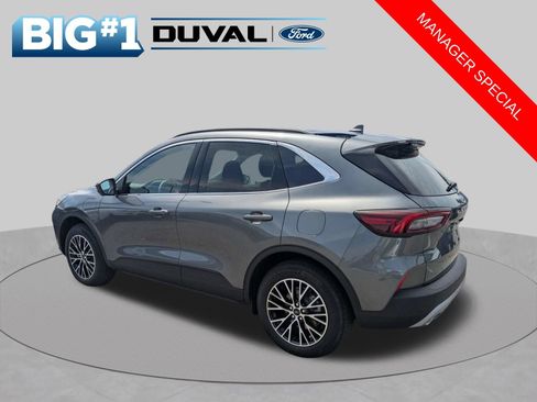 Certified 2026 Ford Escape SE w/ PHEV Premium Package FWD image 6