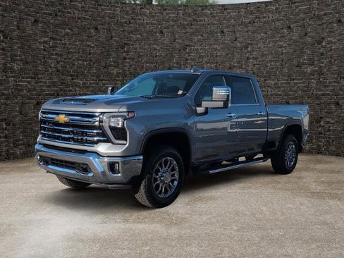 New 2026 Chevrolet Silverado 2500 LTZ w/ LTZ Convenience Package image 6