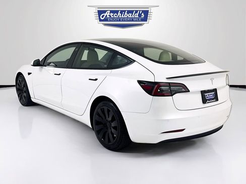 Used 2021 Tesla Model 3 Standard Range Plus image 4