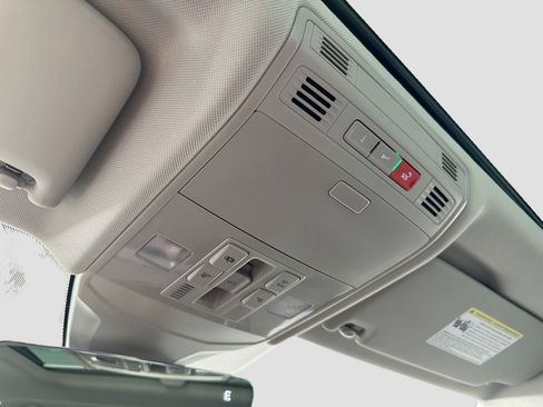 New 2025 Volkswagen Jetta SE image 16