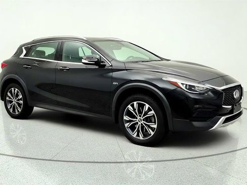 Used 2019 INFINITI QX30 AWD w/ Navigation Package image 3