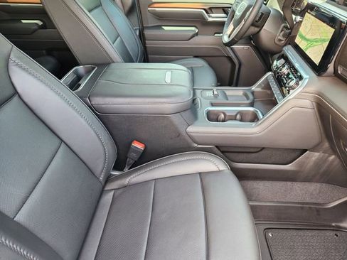 Used 2025 GMC Sierra 2500 Denali w/ Denali Reserve Package AWD/4WD image 14