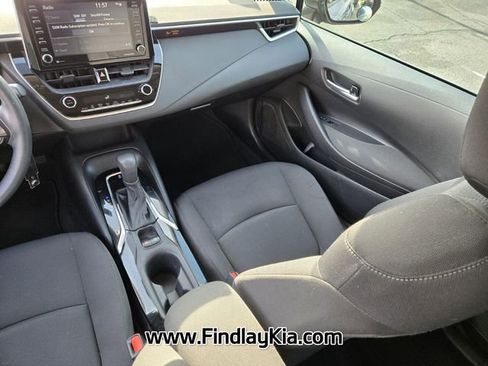 Used 2021 Toyota Corolla LE image 15