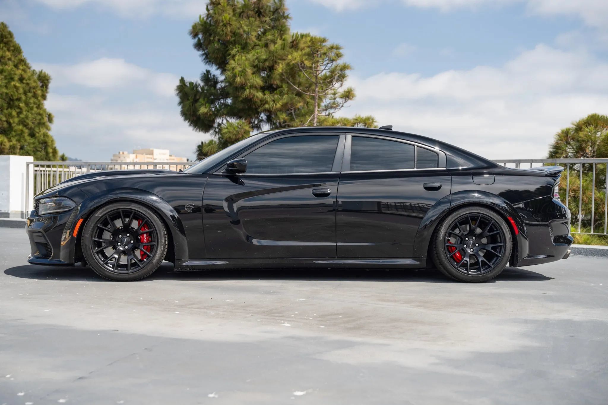 Used 2022 Dodge Charger SRT Hellcat RWD image 4