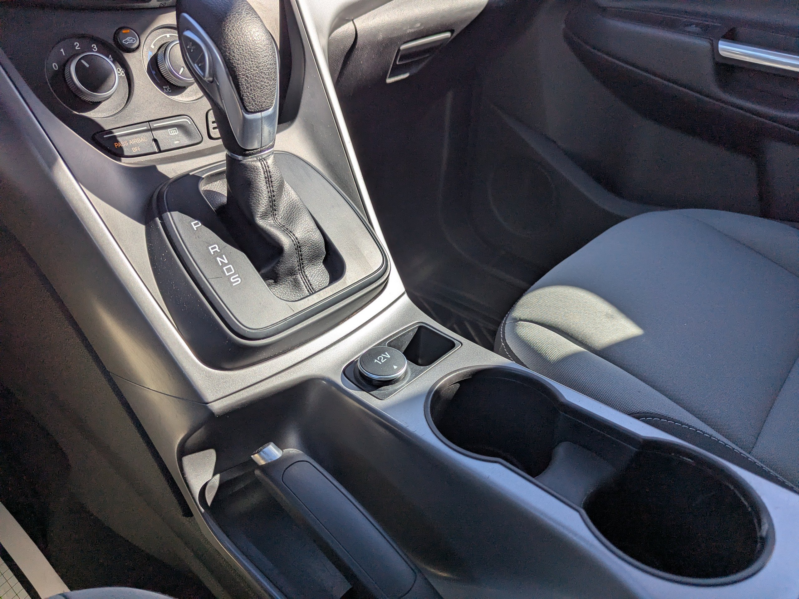Used 2015 Ford Escape SE AWD/4WD image 23